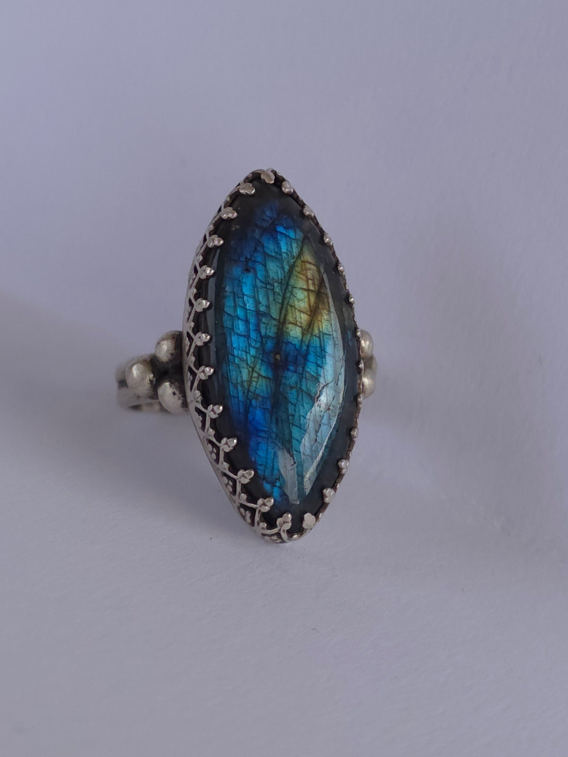 Srebreni prsten s labradoridom Freya