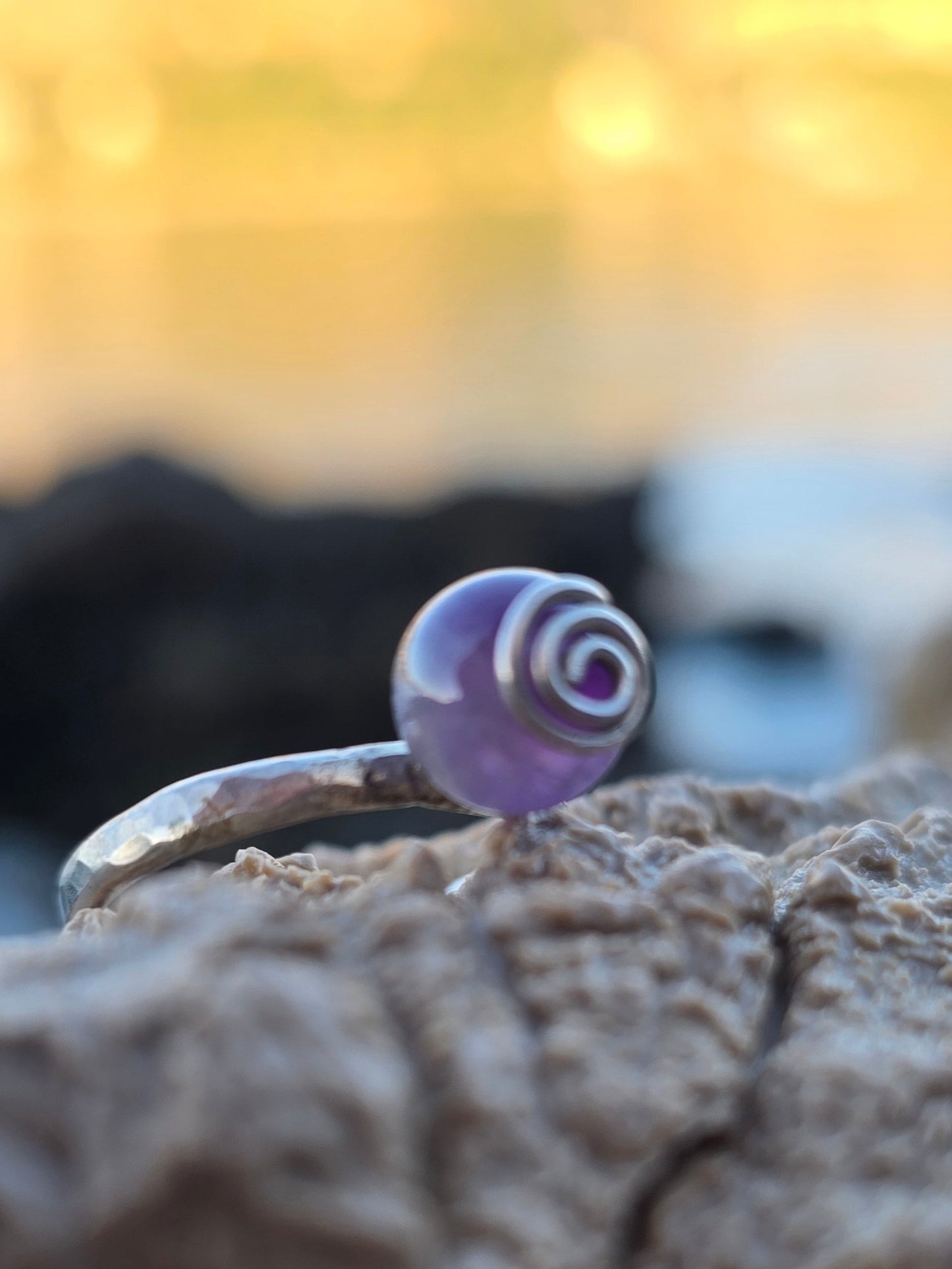 Srebrni prsten s ametistom — Bovica