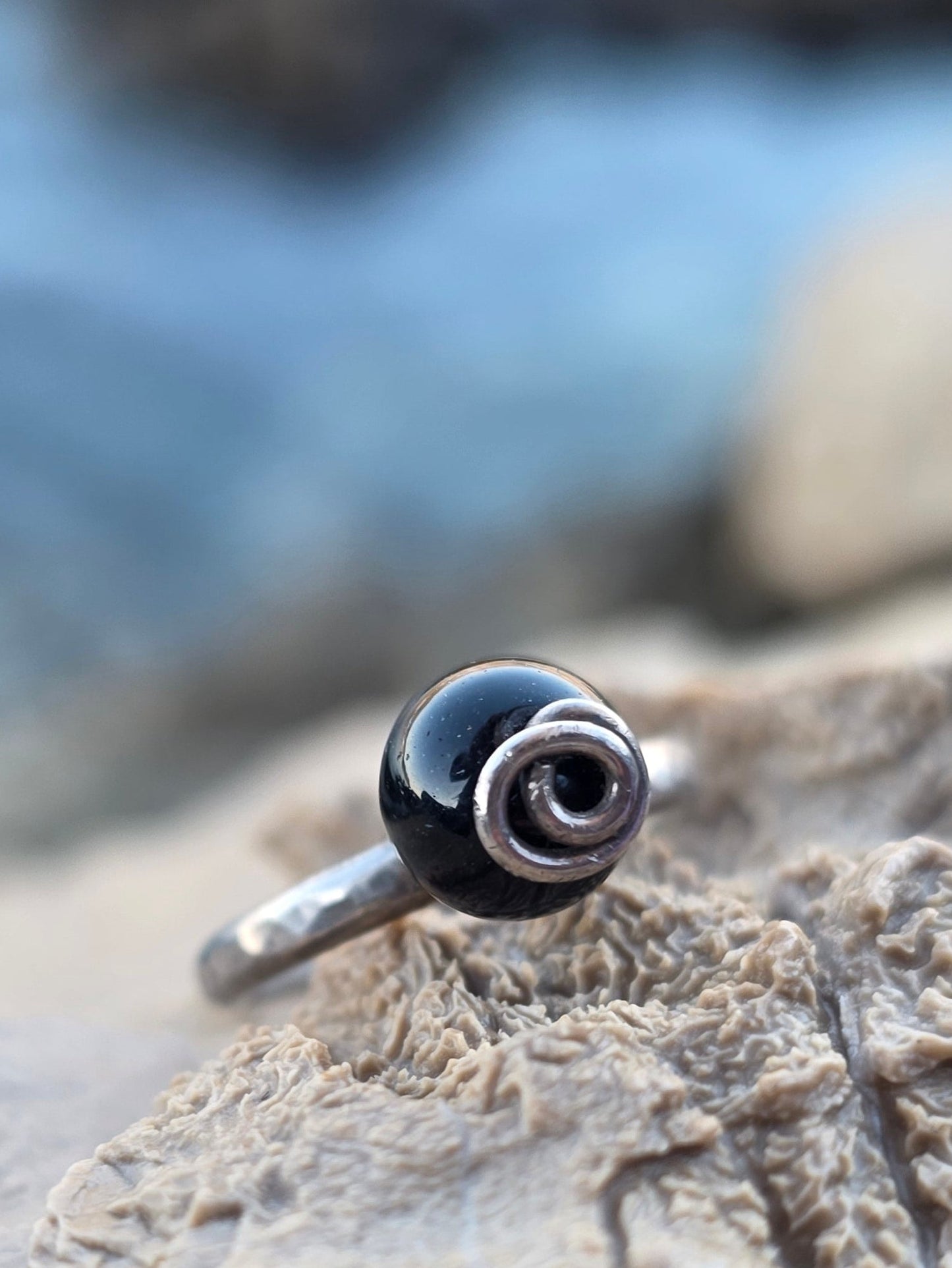 Srebrni prsten s oniksom — Bovica