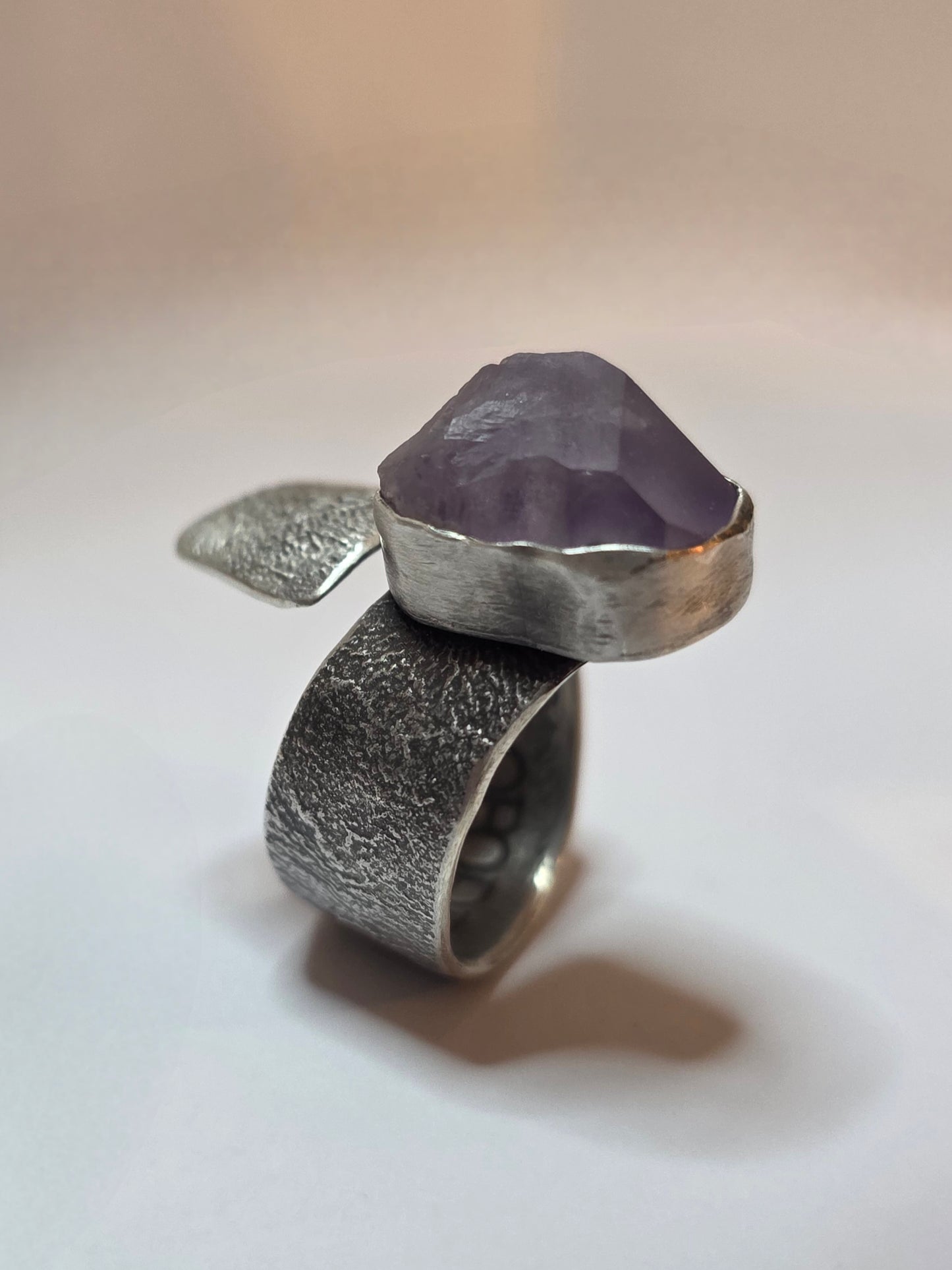 OSLOBOĐENA - srebrni prsten s ametistom