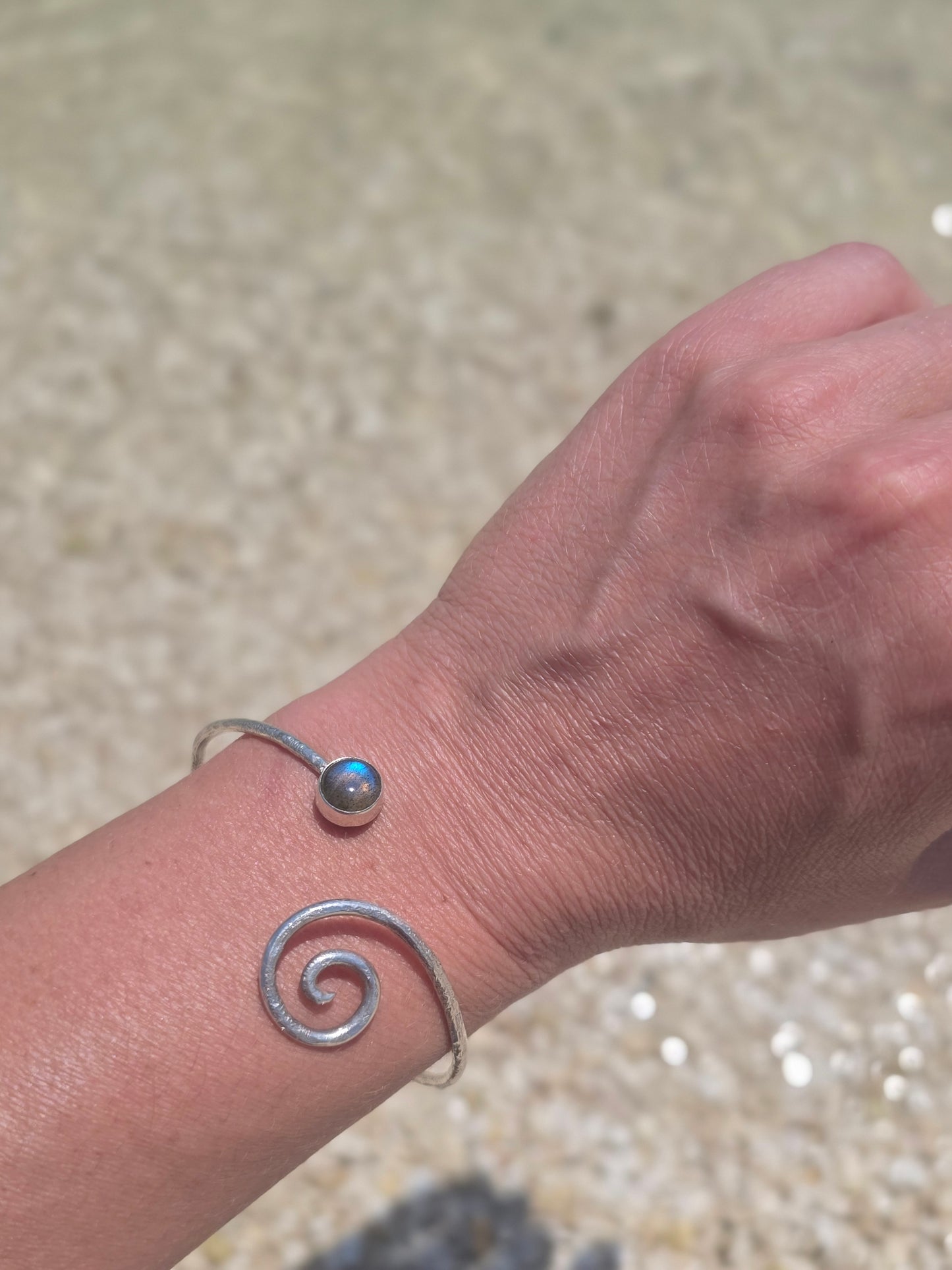 Spiral: Silver bracelet with labradorite