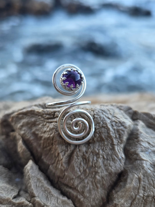 SPIRAL — Unikatni Srebrni Prsten s Ametistom