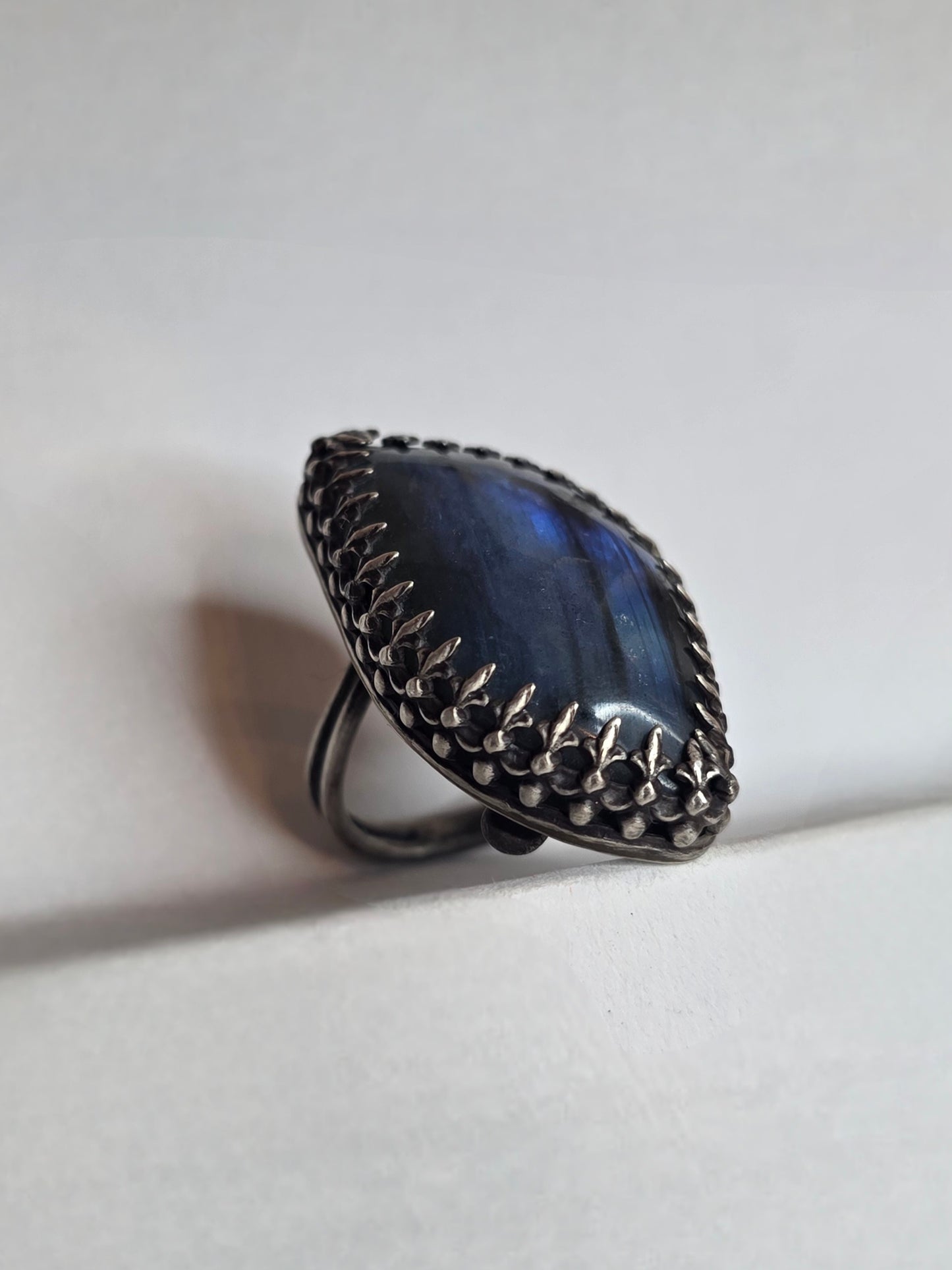 STORM — Unikatni Srebrni Prsten s Labradoritom