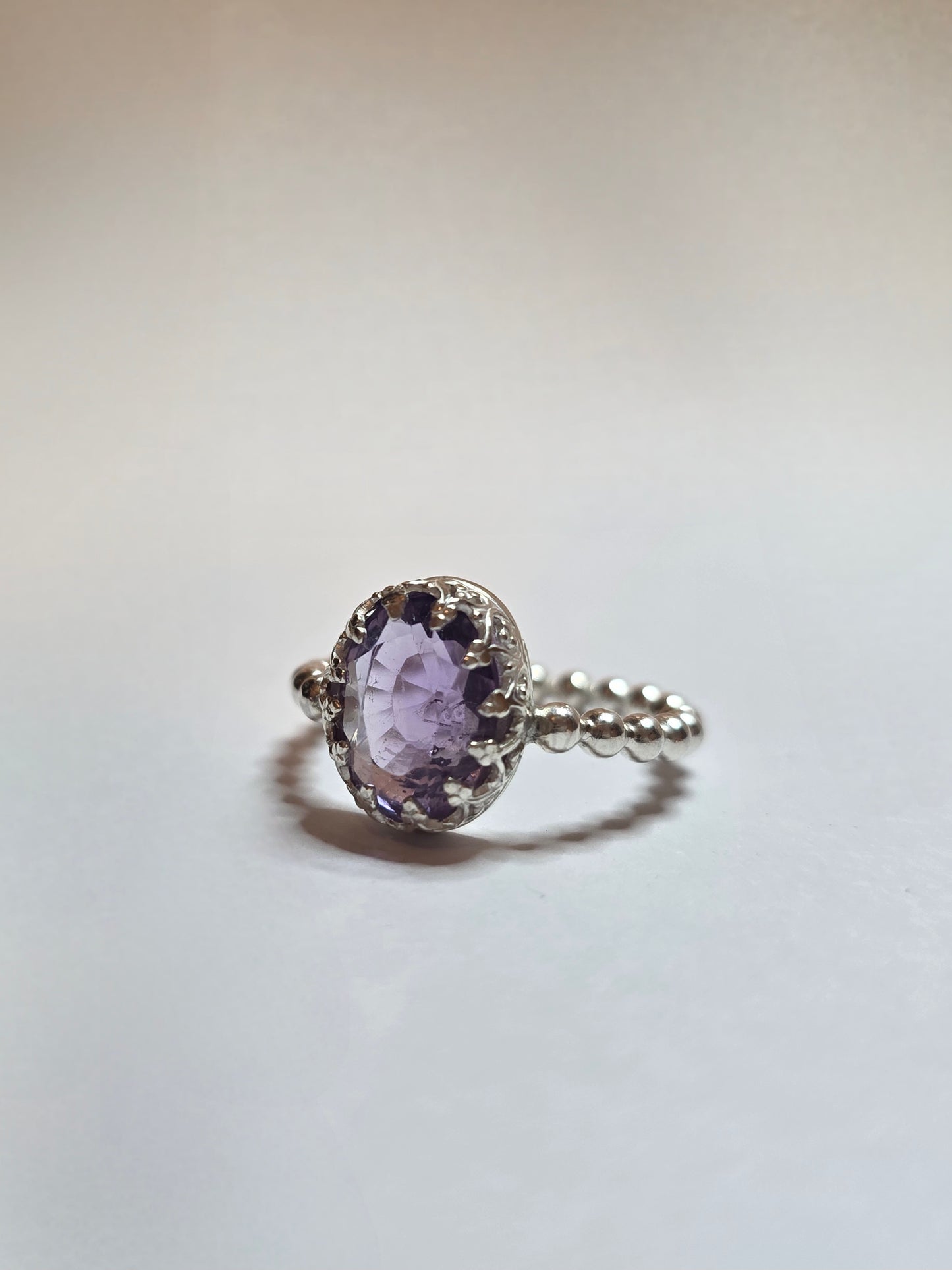 NJEŽNOST - Unikatni srebreni prsten s ametistom