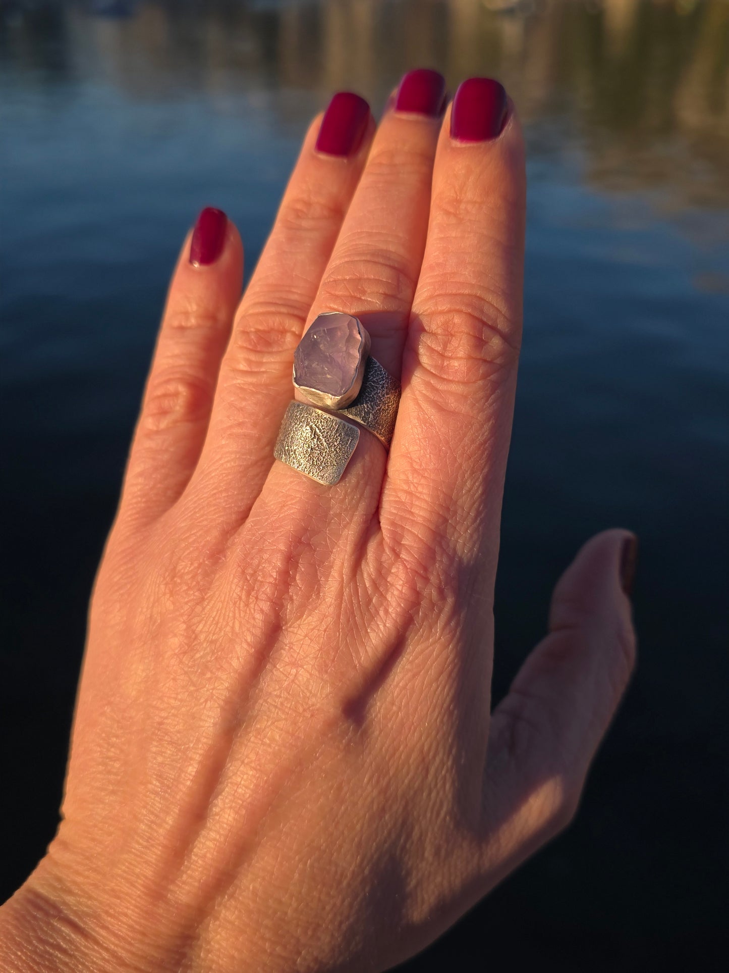 OSLOBOĐENA - srebrni prsten s ametistom